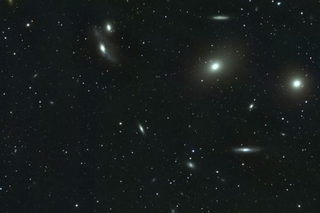 おとめ座銀河団の写真(M86付近).png
